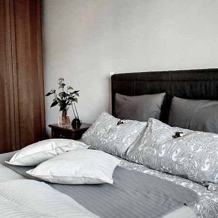 Casa Lory Apartment เมสเตร ภายนอก รูปภาพ